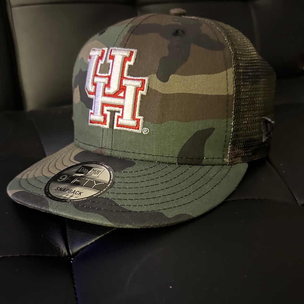 Houston Cougars New Era Camouflage Snapback Hat with Red and White Logo